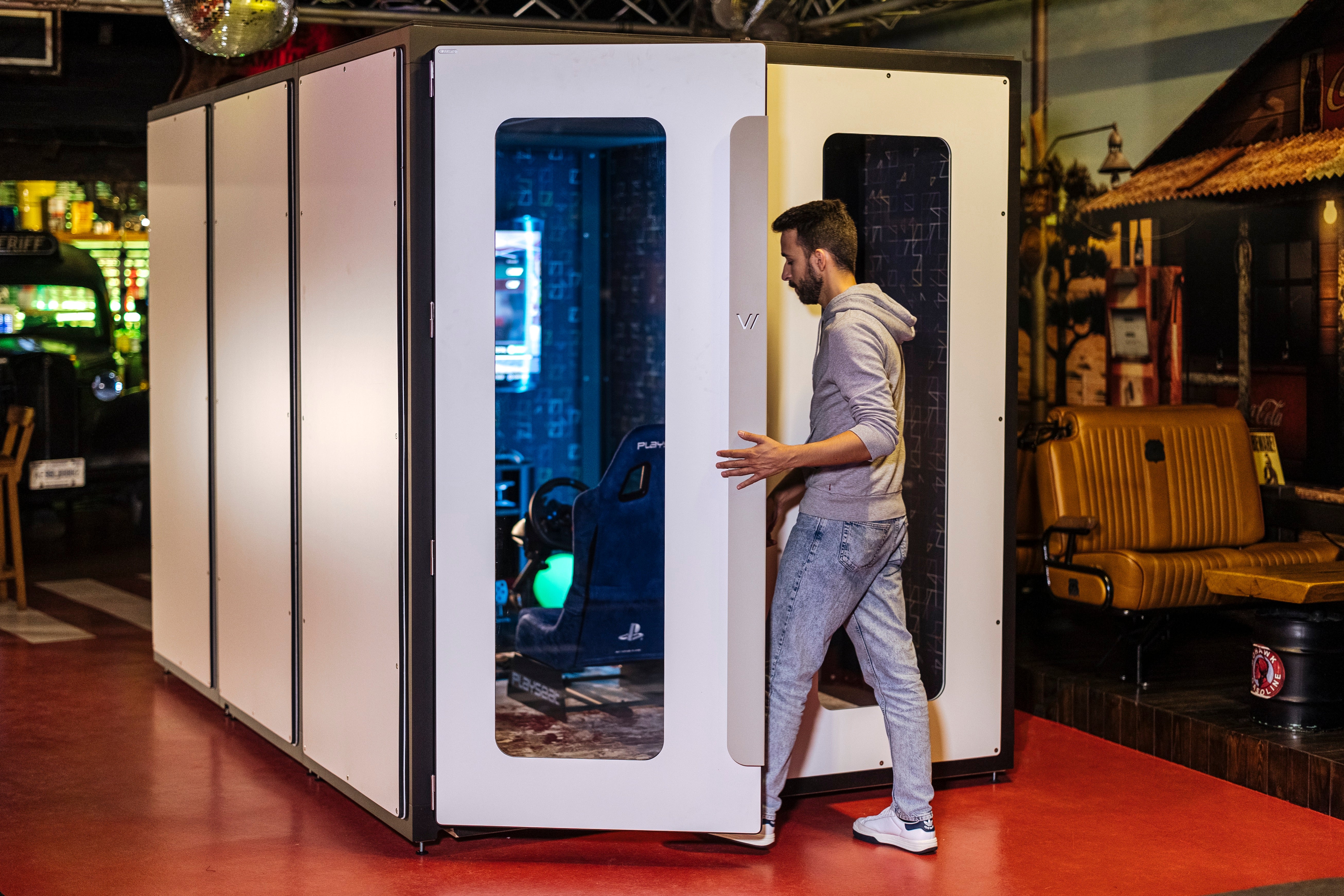 VicBooth Gaming: A room to play without bounds