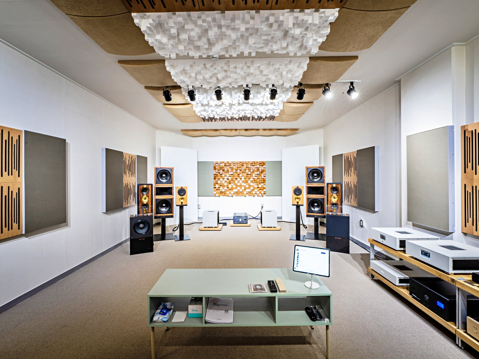 Audiophile listening room design