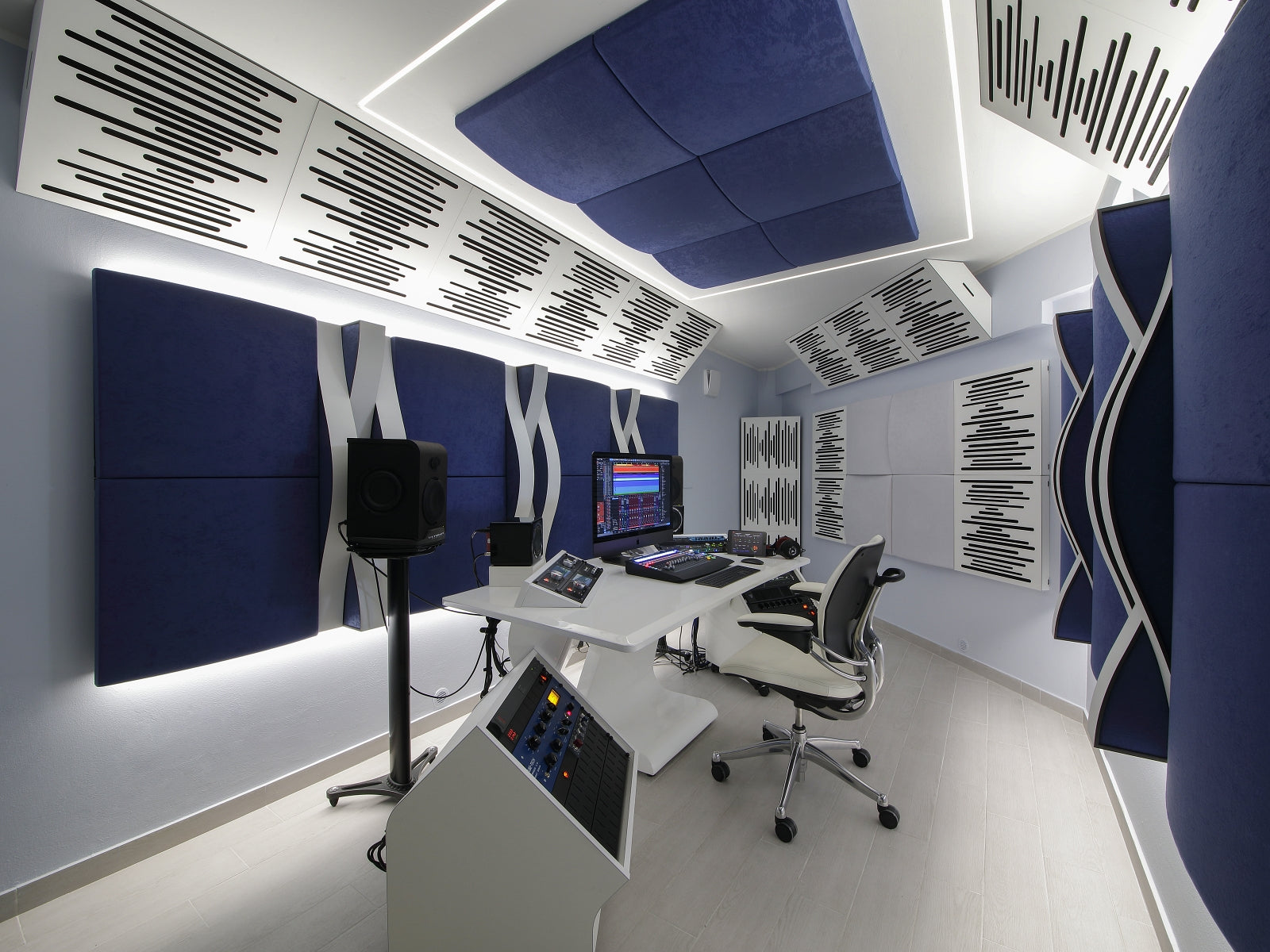 Studio DMI Italy - Satellite J