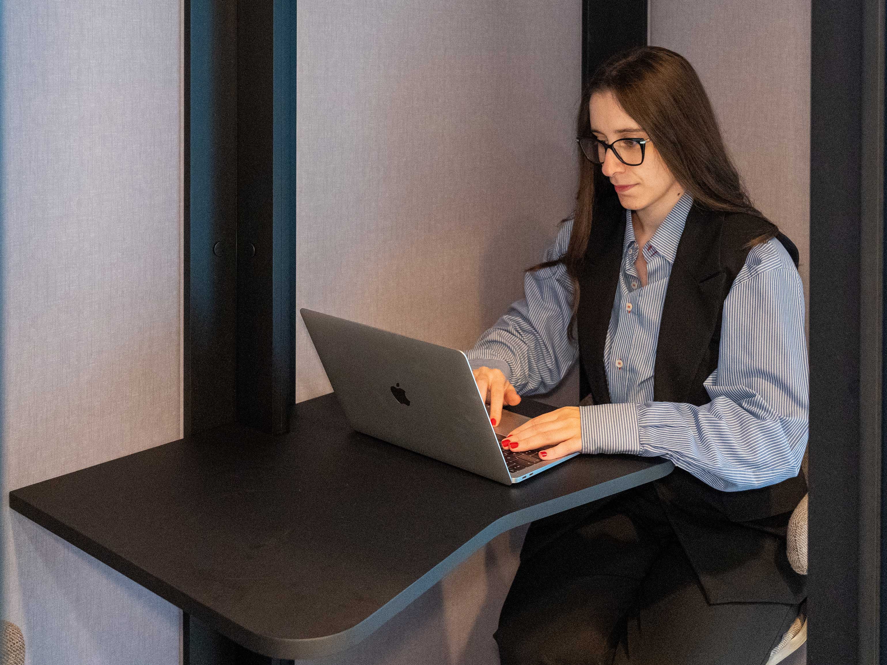 VicBooth Office Plus Duo Booth