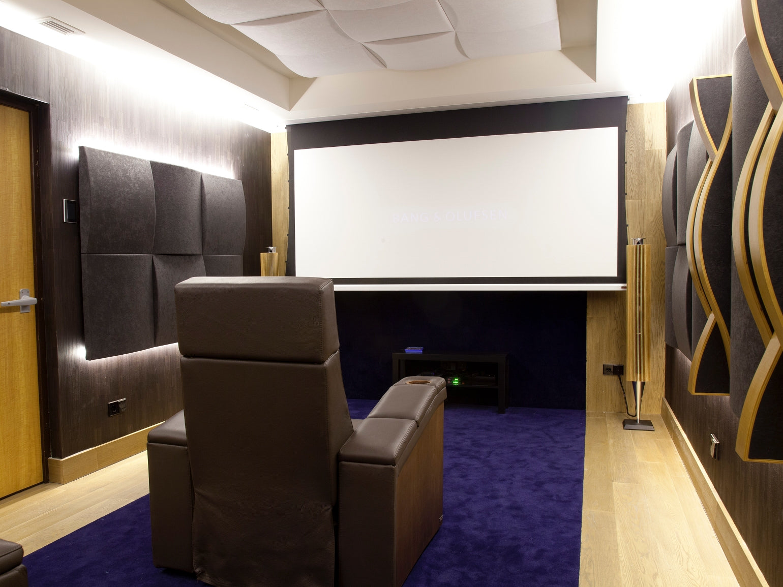 Cinema Round Premium