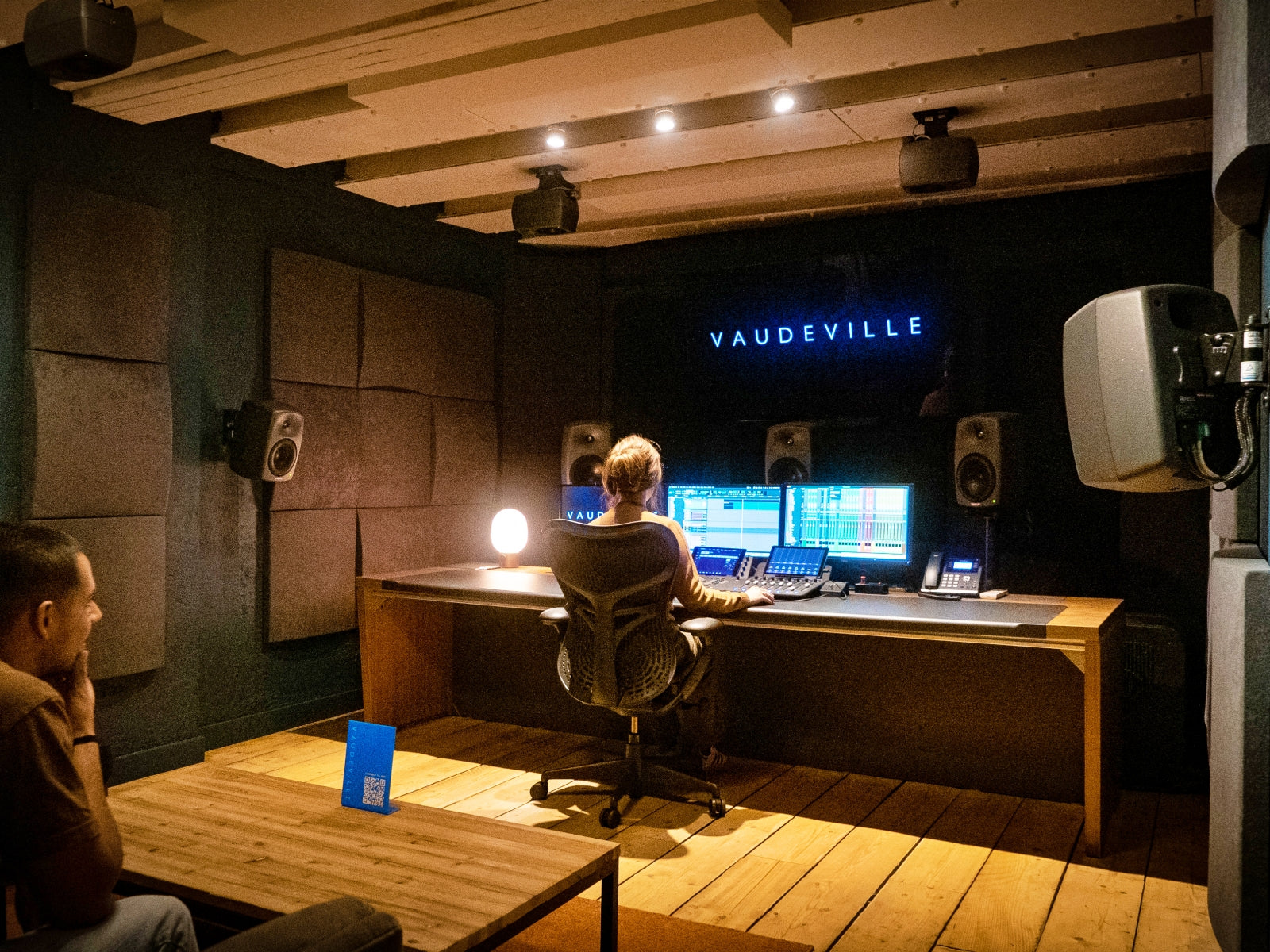 Cinema Round Premium