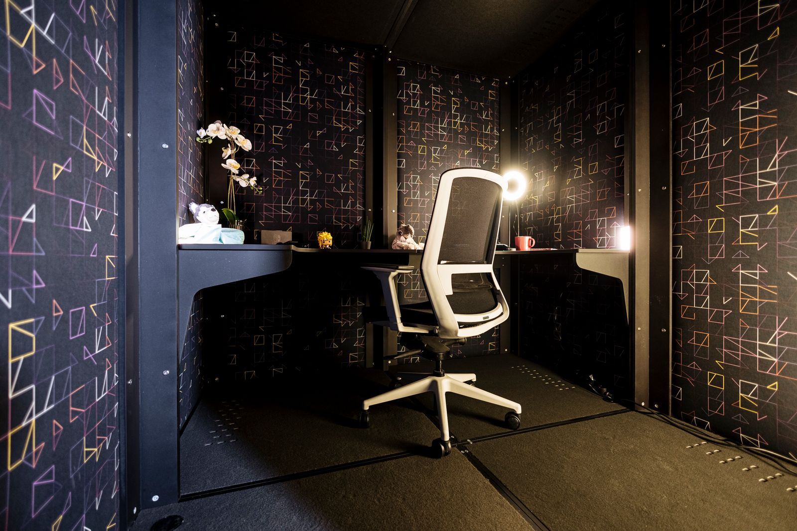 VicBooth Gaming Standard with Lock