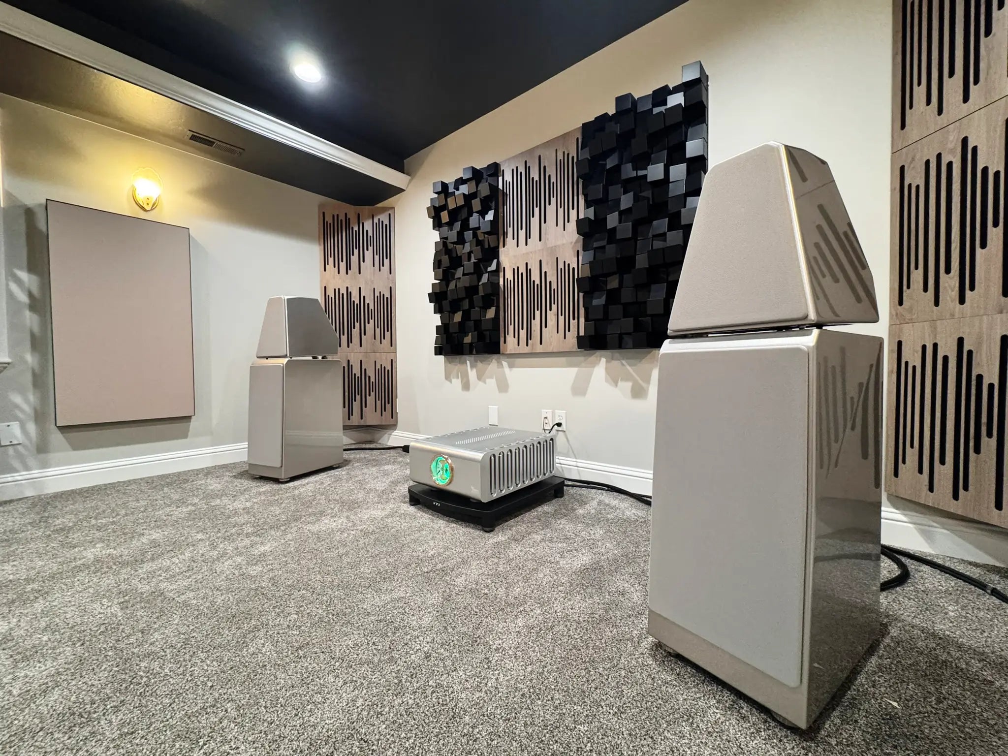 A Private Hi-Fi Listening Room with Wilson Audio WATT/Puppy Speakers
