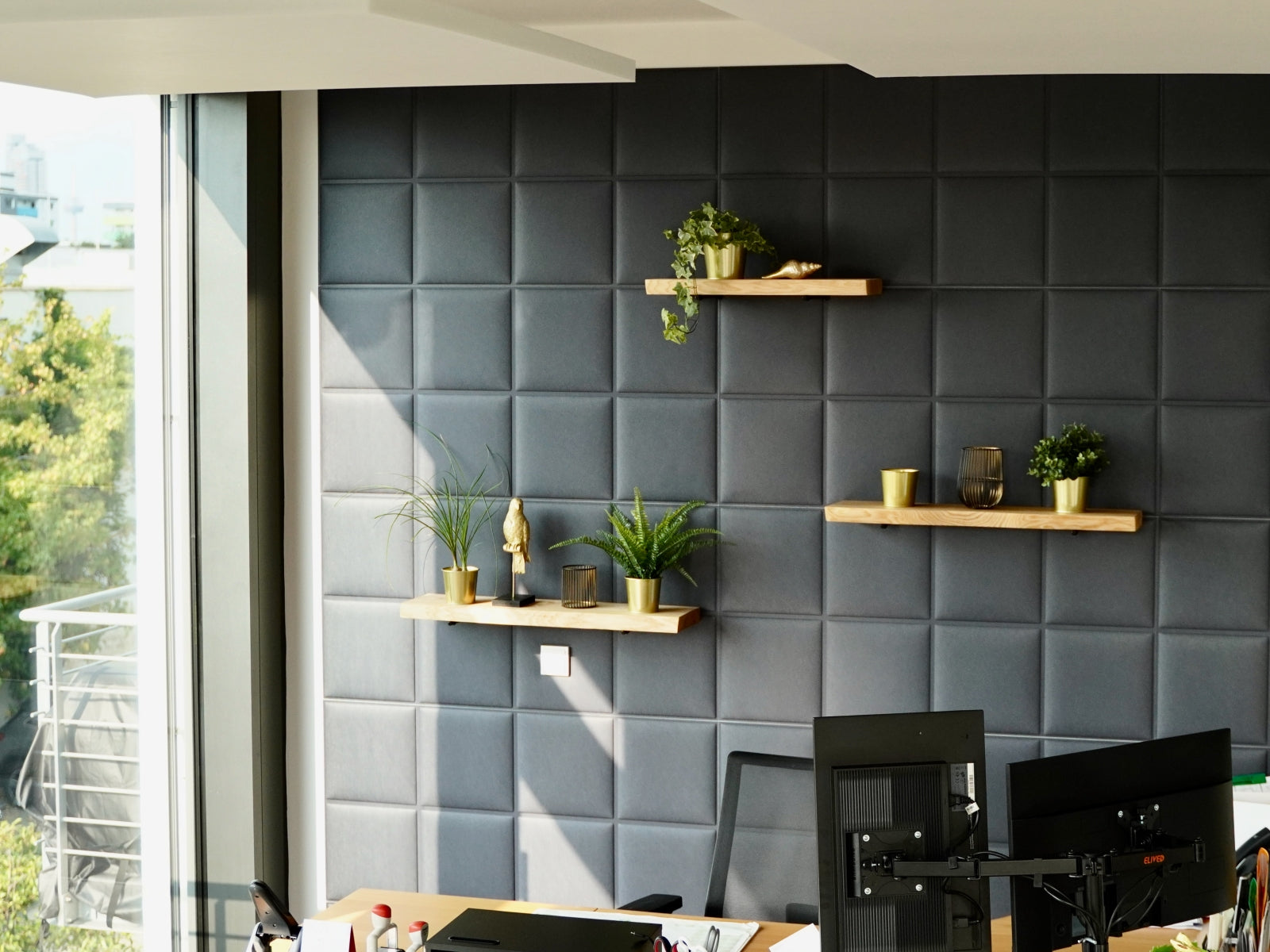 B.EFFECTIVE Quiet Creative Agency