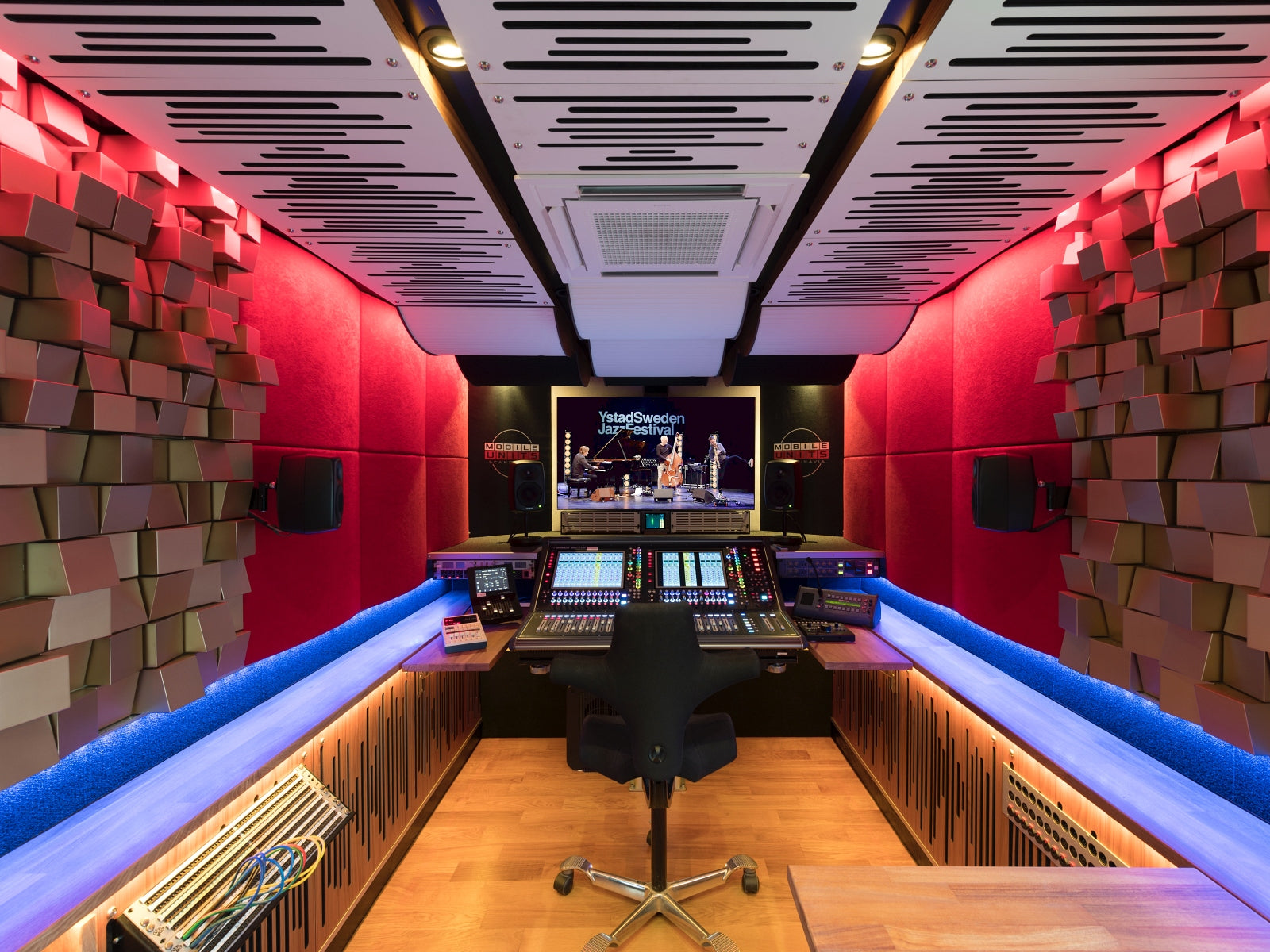 Mobile Units Acoustic Truck