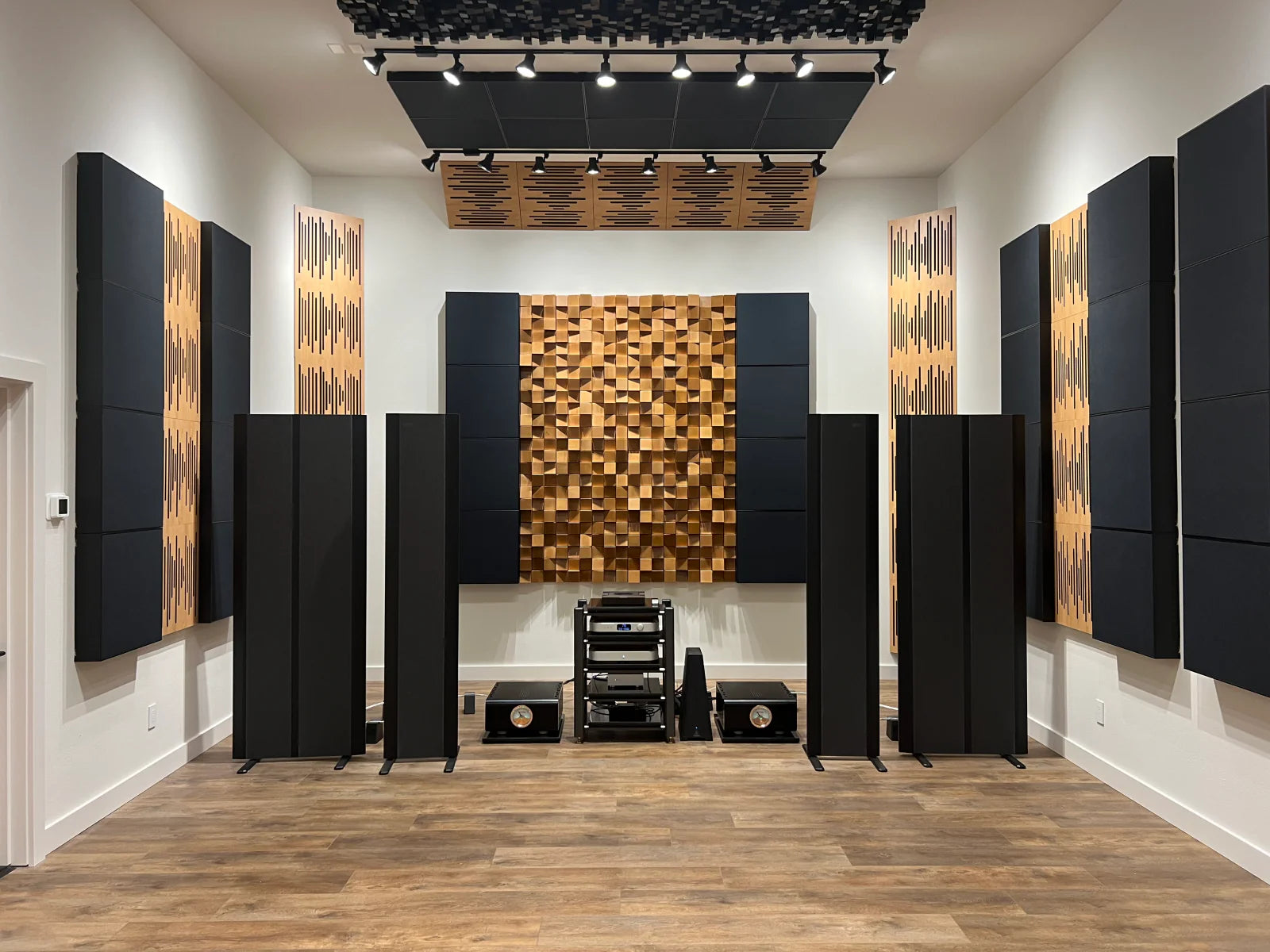 Spacious State-of-the-Art Hi-Fi Room