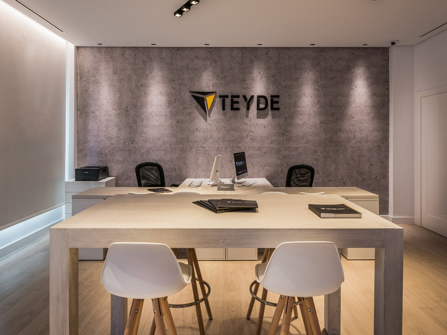 Teyde Offices Showroom