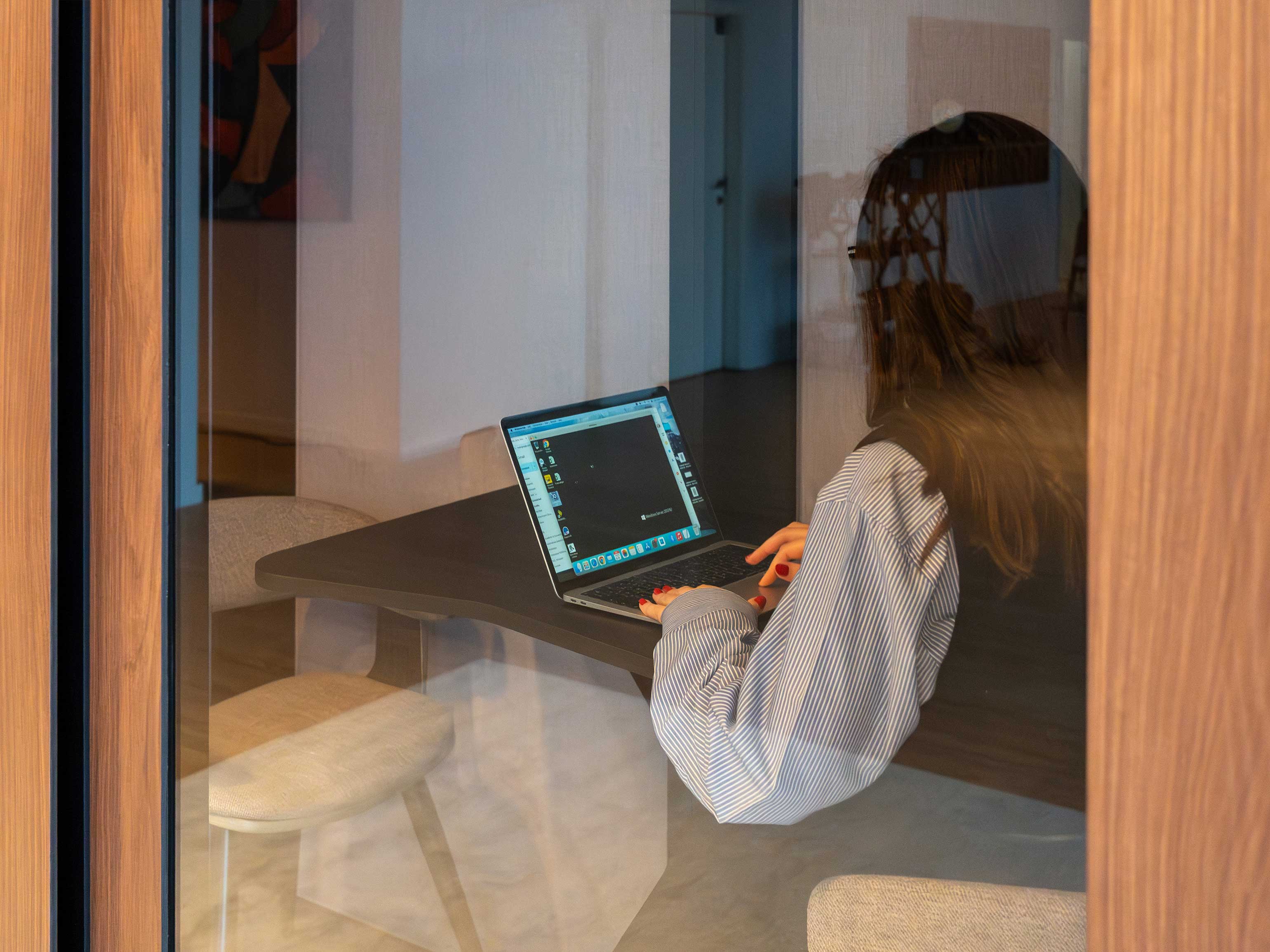 VicBooth Office Plus Duo Booth