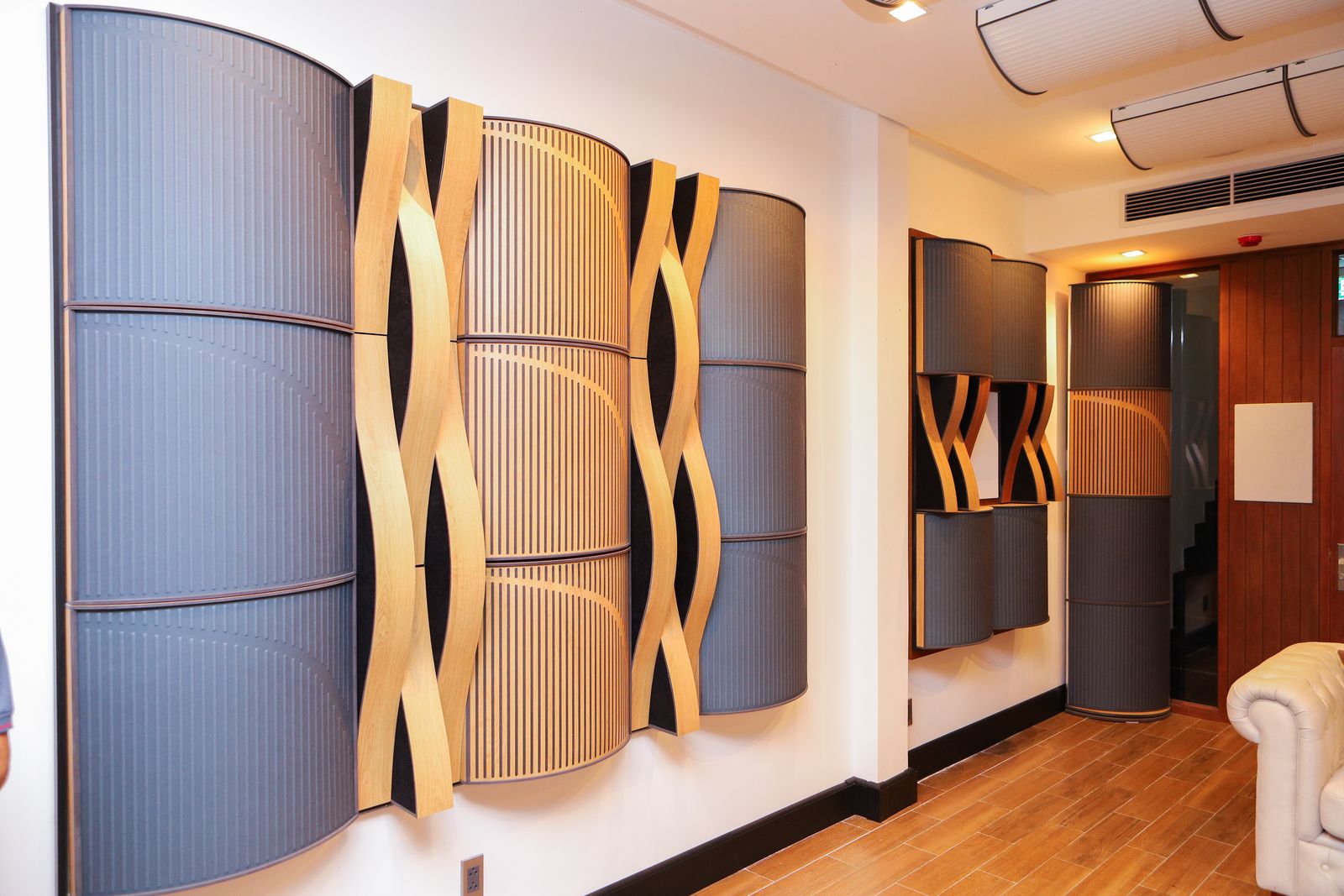 Cinema Round Ultra VMT