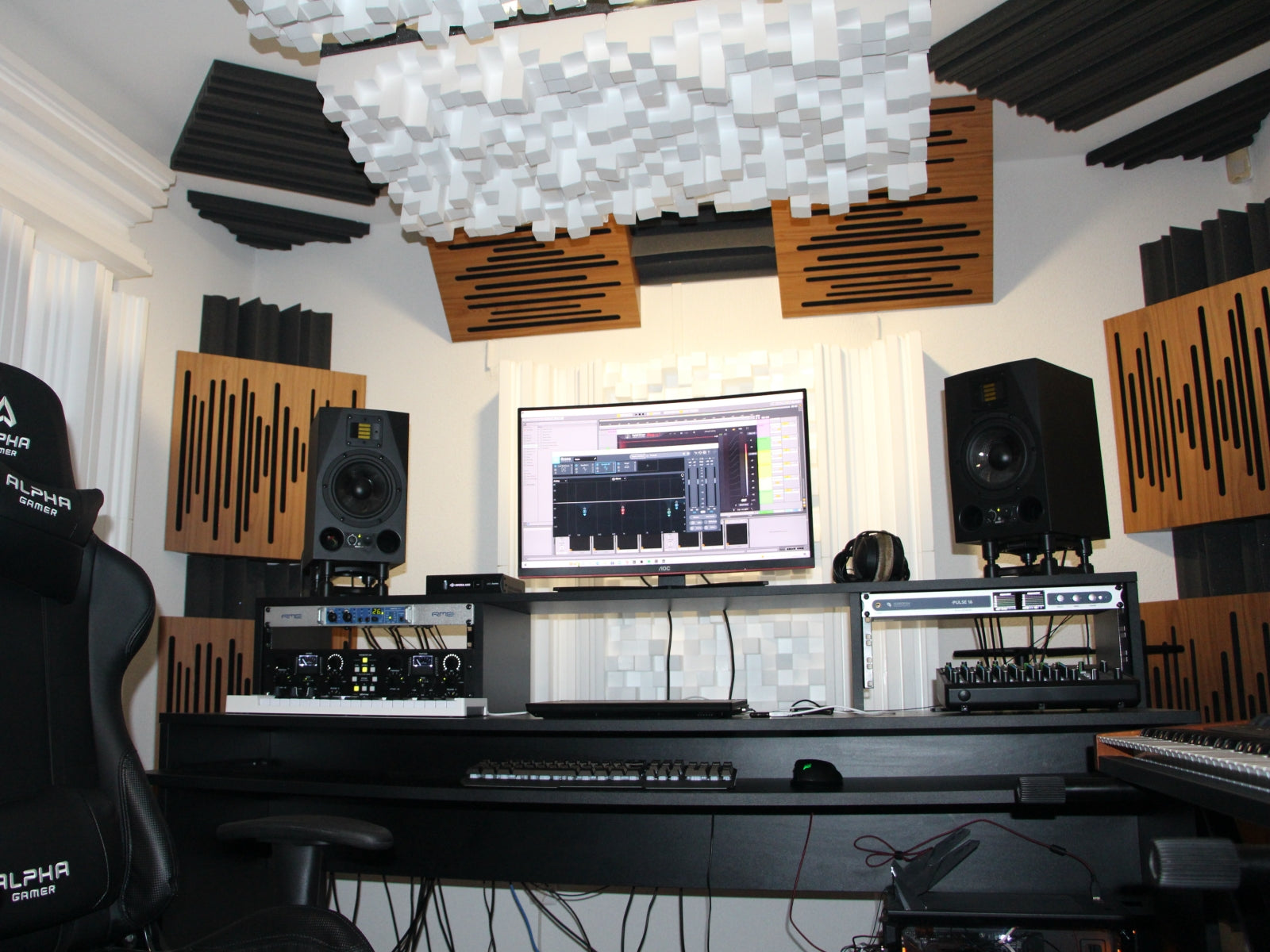 Mega Fuser Bass Trap