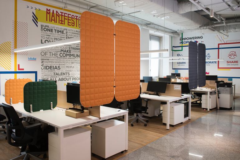 VicOffice Suspended Divider